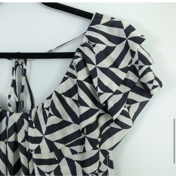 Club Monaco Jodie silk ruffled shirt size M NWT - Picture 6 of 6